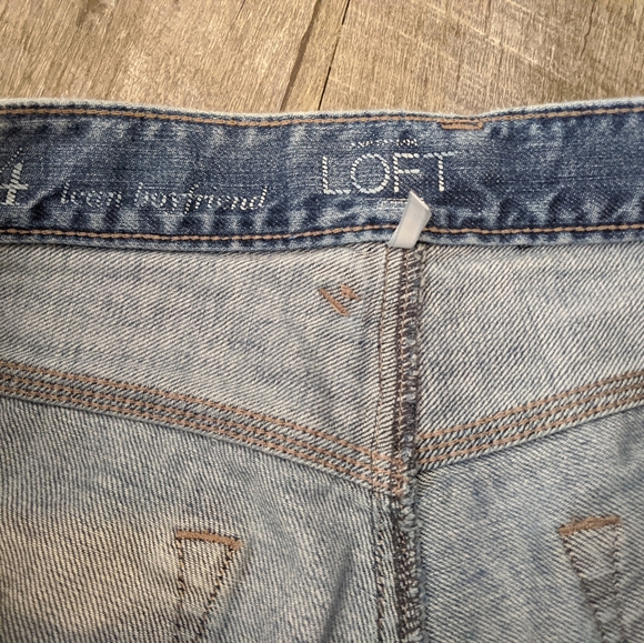 Women's loft size 4 skinny - boyfriend/ mom jeans - Picture 2 of 3